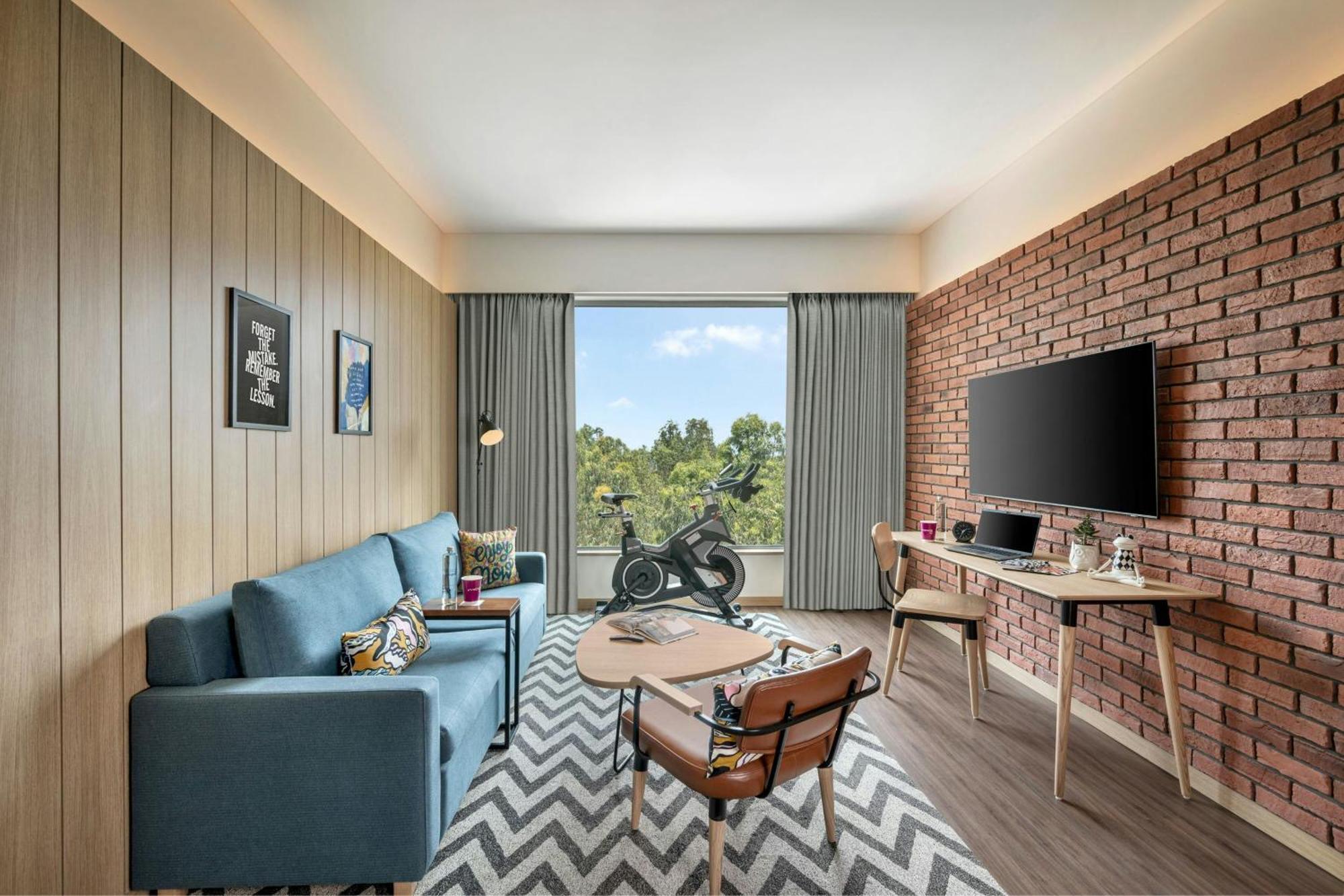 Moxy Bengaluru Airport Prestige Tech Cloud Hotel Devanahalli ภายนอก รูปภาพ