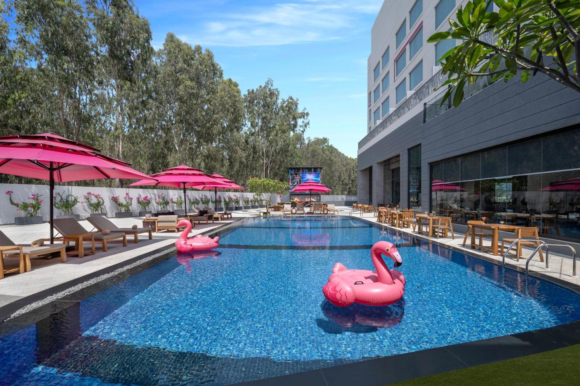 Moxy Bengaluru Airport Prestige Tech Cloud Hotel Devanahalli ภายนอก รูปภาพ