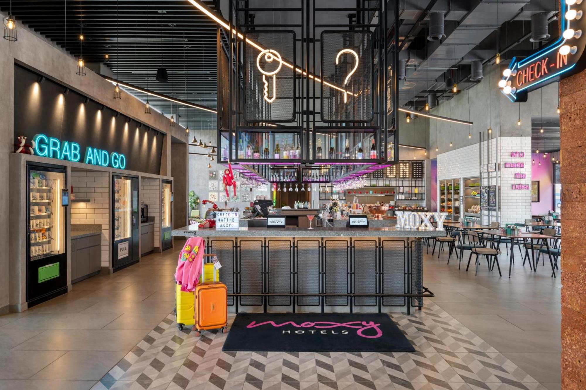 Moxy Bengaluru Airport Prestige Tech Cloud Hotel Devanahalli ภายนอก รูปภาพ