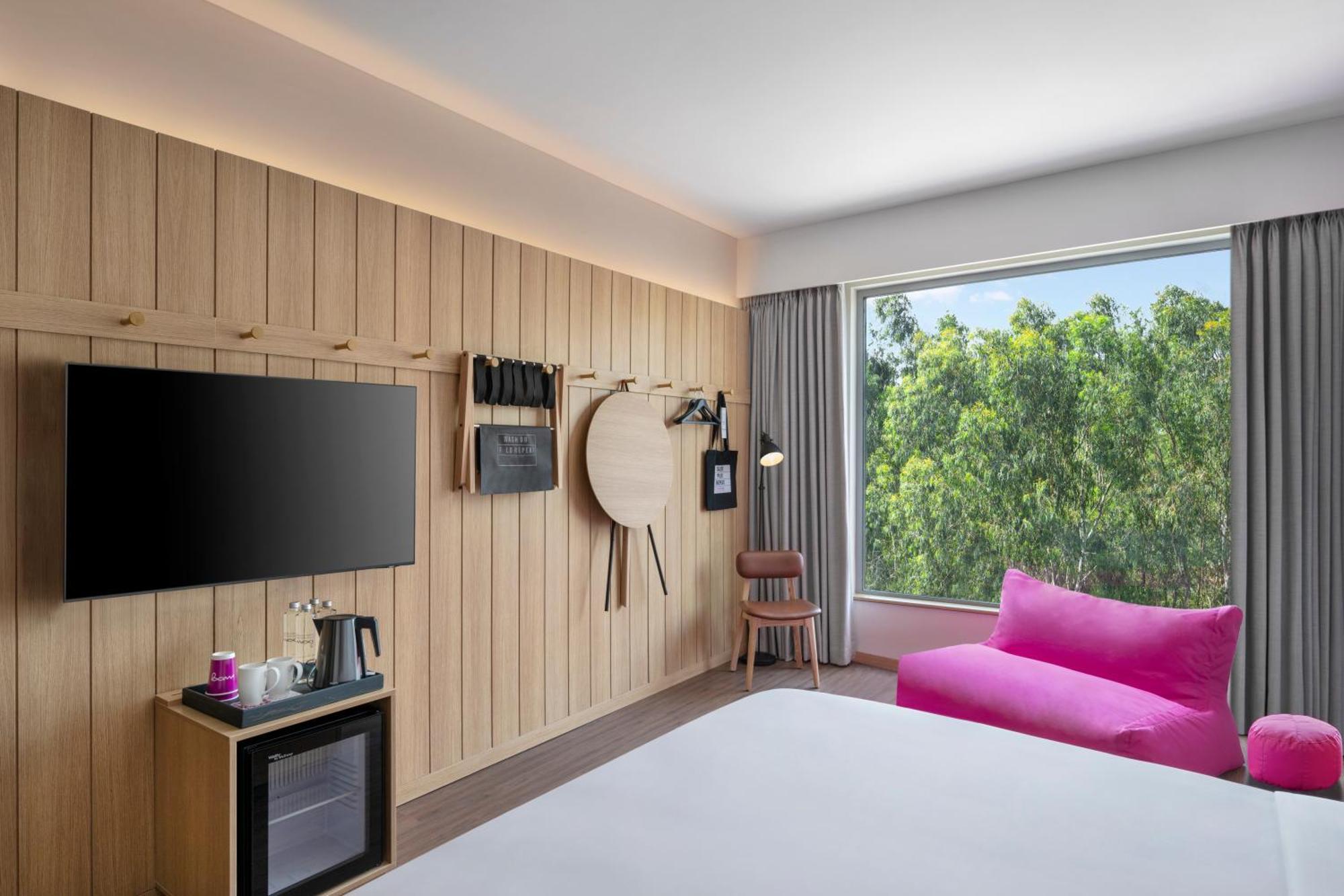 Moxy Bengaluru Airport Prestige Tech Cloud Hotel Devanahalli ภายนอก รูปภาพ