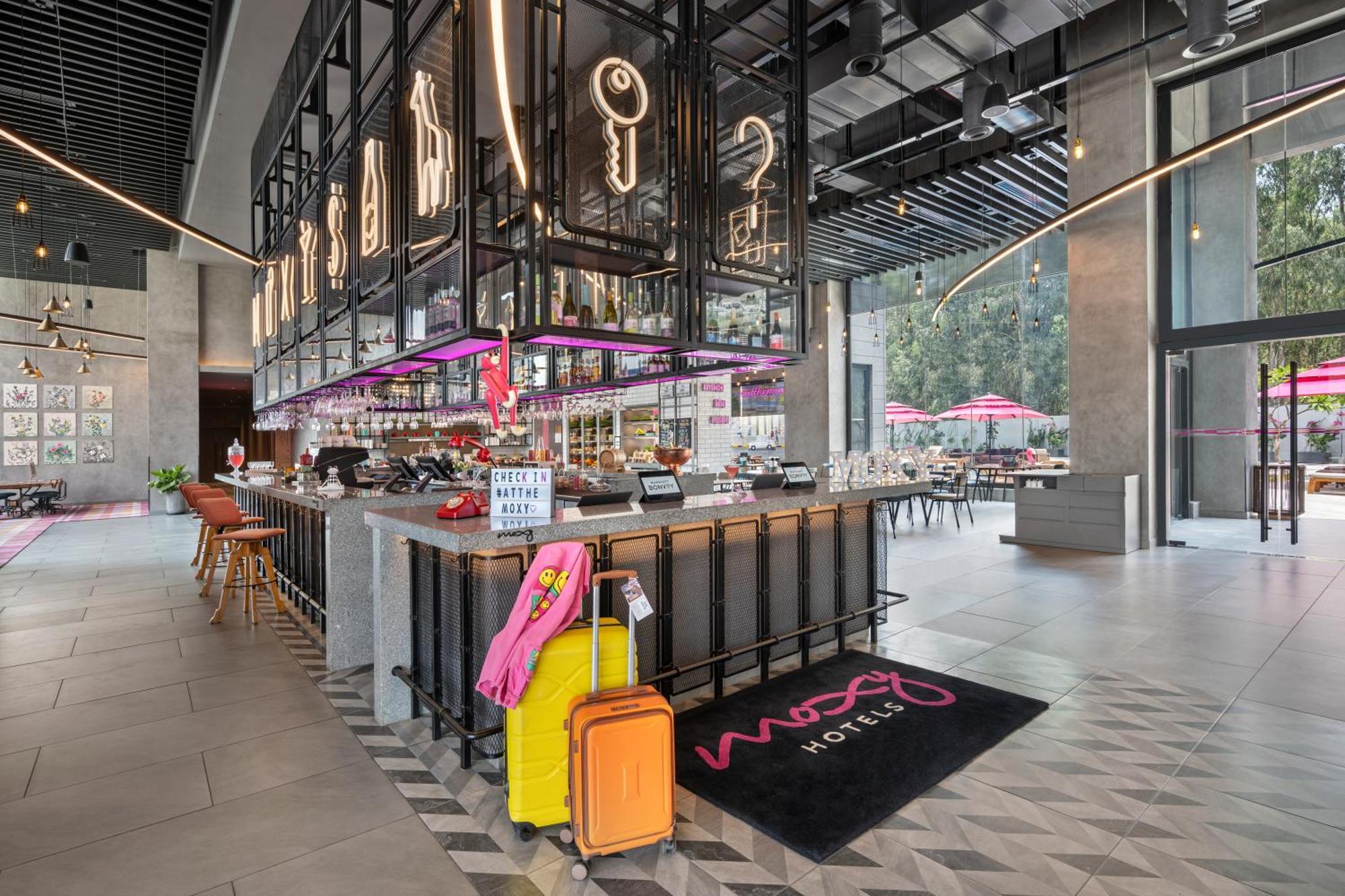 Moxy Bengaluru Airport Prestige Tech Cloud Hotel Devanahalli ภายนอก รูปภาพ