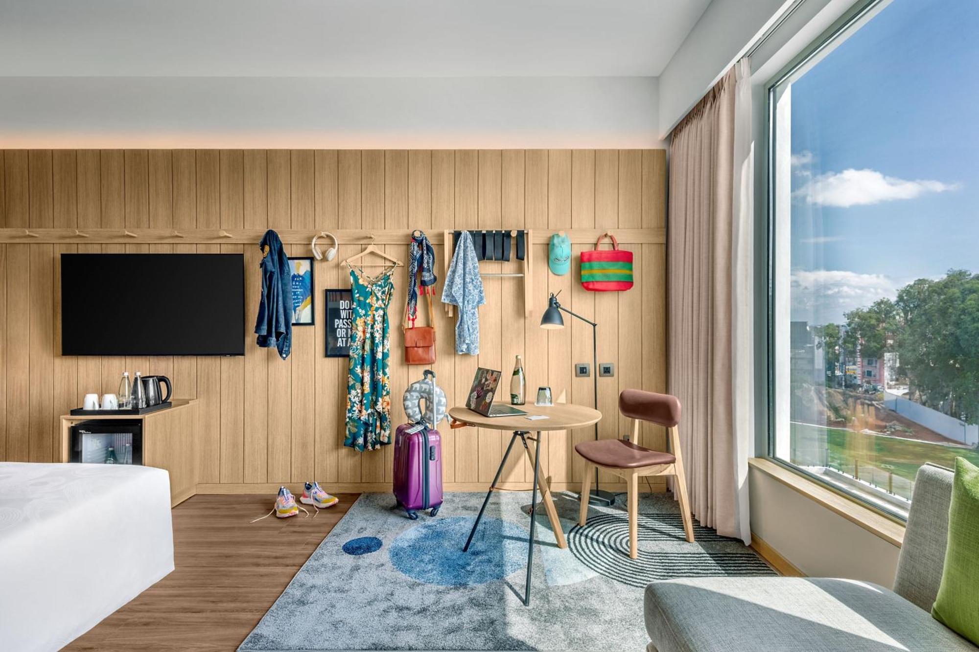 Moxy Bengaluru Airport Prestige Tech Cloud Hotel Devanahalli ภายนอก รูปภาพ